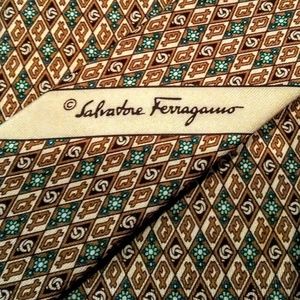 Salvatore Ferragamo 100% Silk Tie Made in Italy